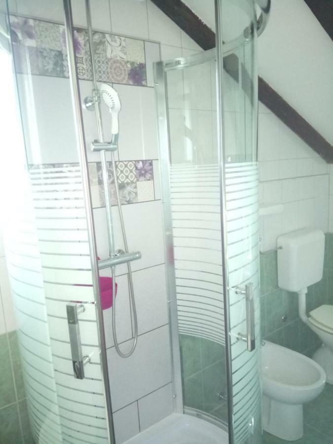 Holiday Home Jadric Osoje Екстер'єр фото